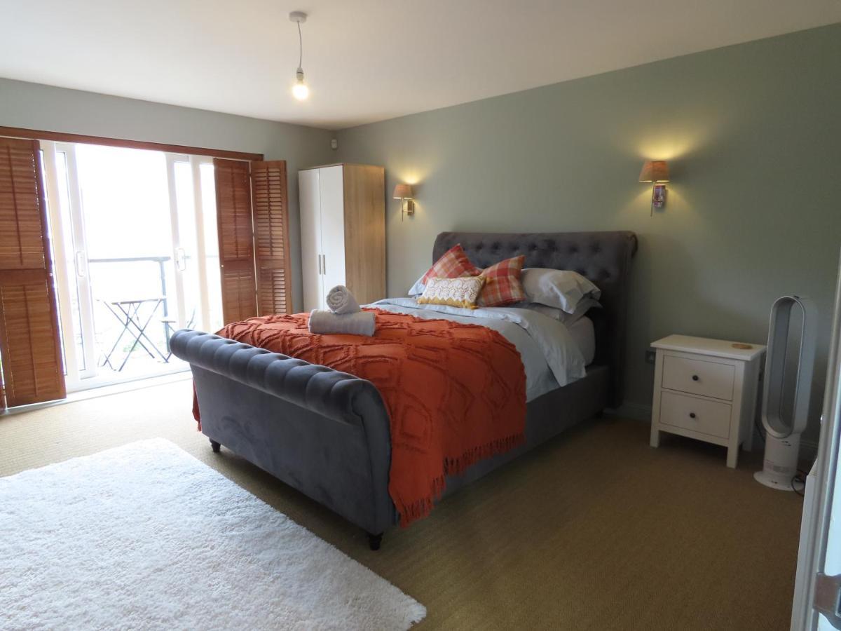 Entire Seaside Luxury Home With On Site Parking! Poole Exterior foto